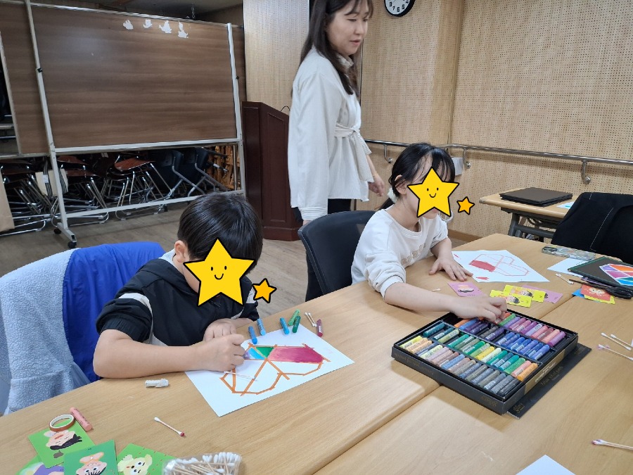 04.03 집단미술 활동사진 2.jpg